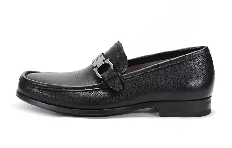 FERRAGAMO Gancini Low top Men's Casual Shoes Men's Black