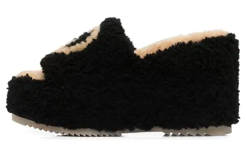 GUCCI Interlocking Slide Slippers Women's Black