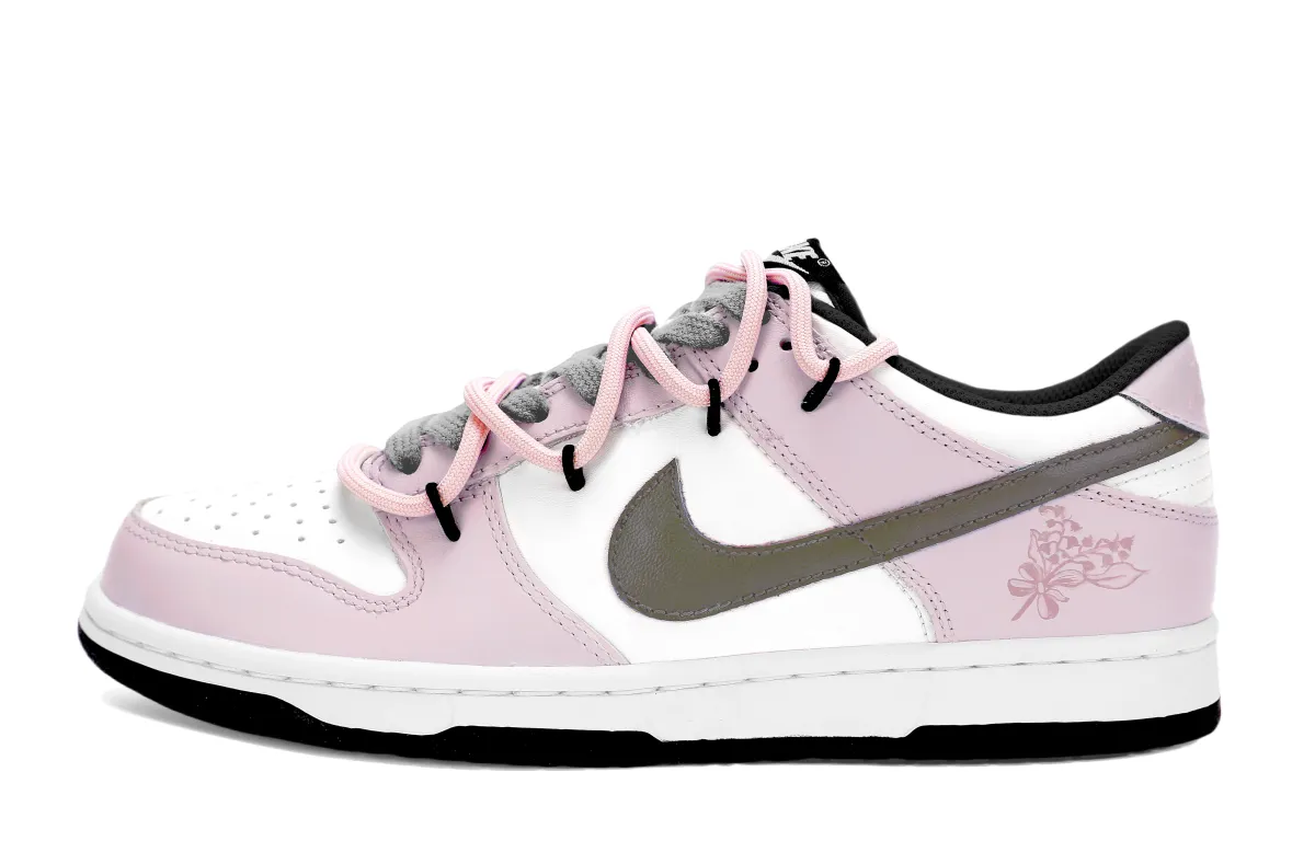 Nike Dunk Low top Skateboard Shoes Women's White Pink