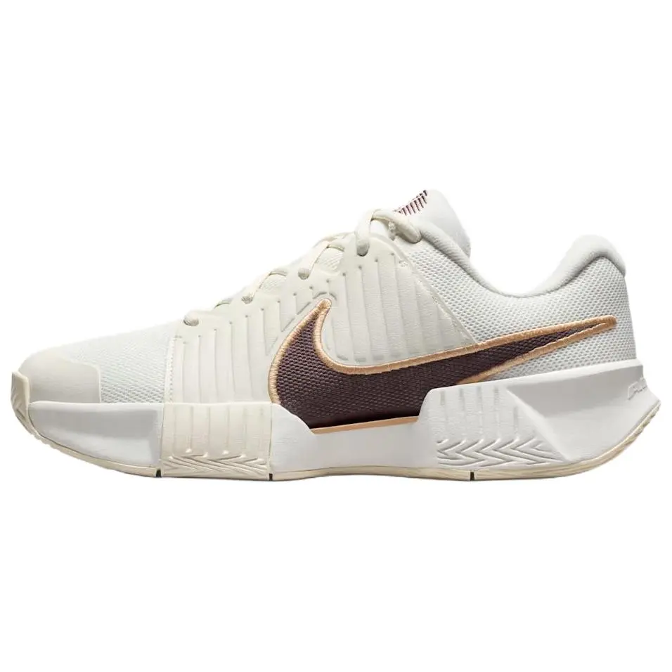 Nike GP Challenge Pro Abrasion Resistant Support Low top Tennis Shoes Women's White Umber