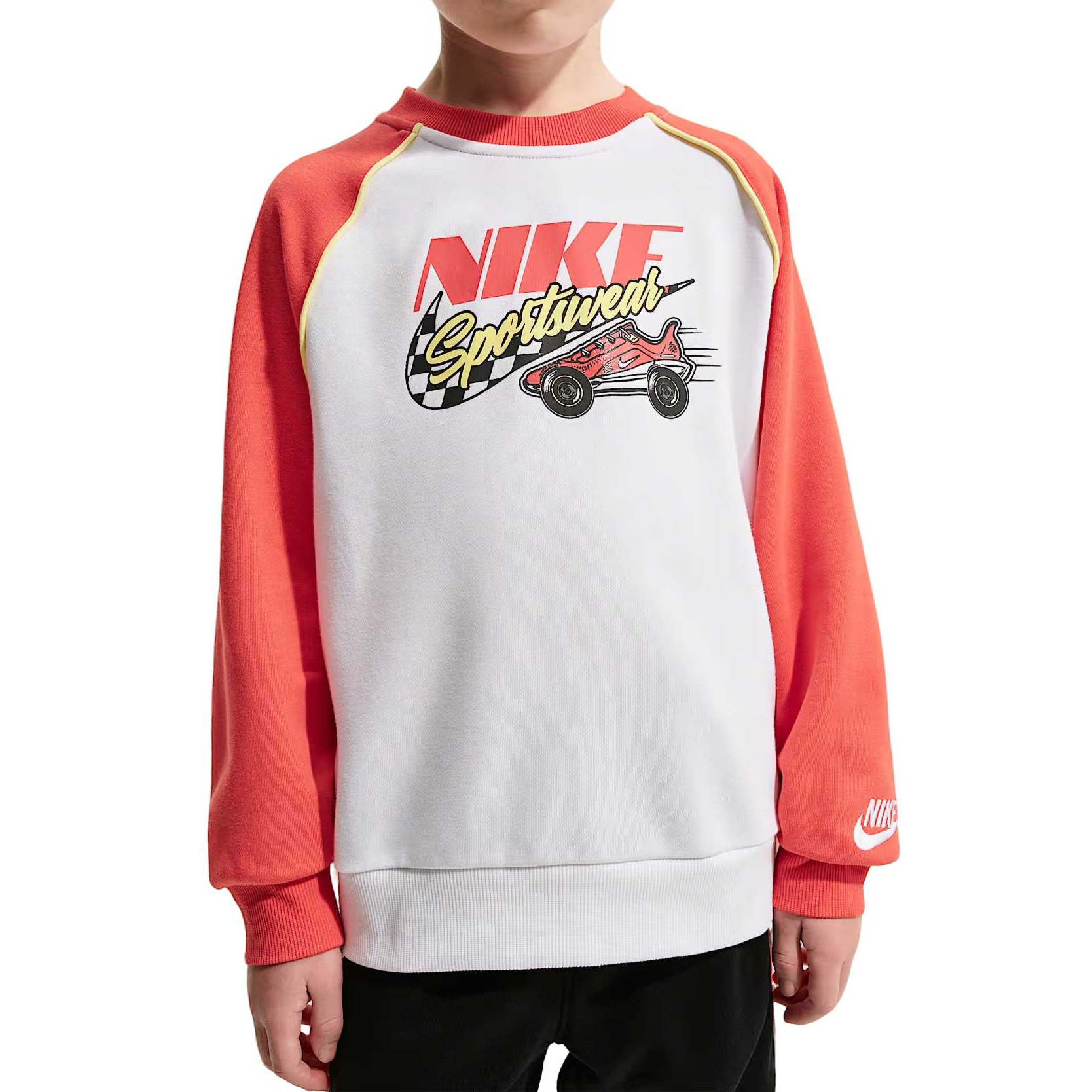Мужская футболка Nike NikeTSportswear Victory Lap (белая)