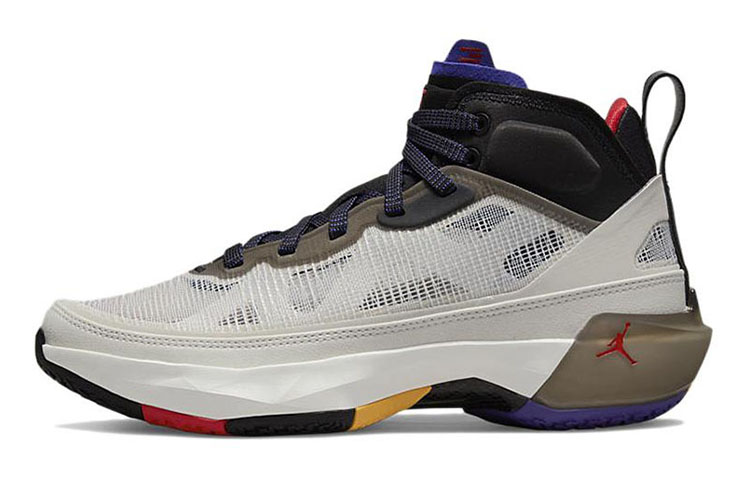 Кроссовки Jordan Air Jordan 37 "Beyond Borders" (бело-черные)