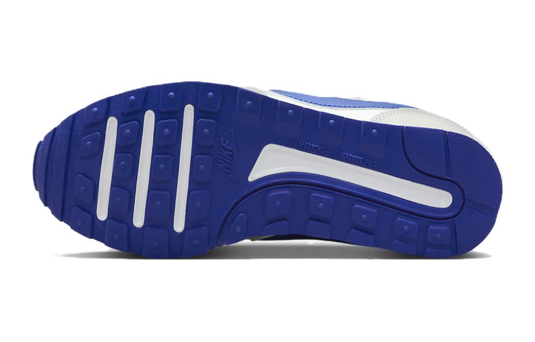 Женские кроссовки Nike NikeMD Valiant (бело-синий) — Белый / синий — фото 6