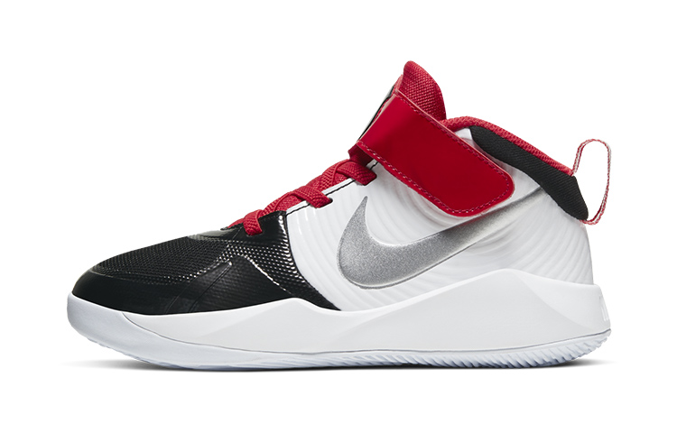 Кроссовки NikeTeam Hustle D 9 Auto BP (черно-белые)