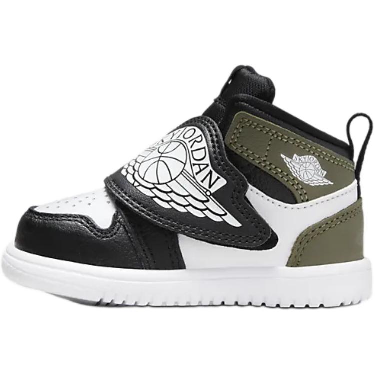 Детские кроссовки Jordan Sky Jordan 1 (черно-бело-зеленые)
