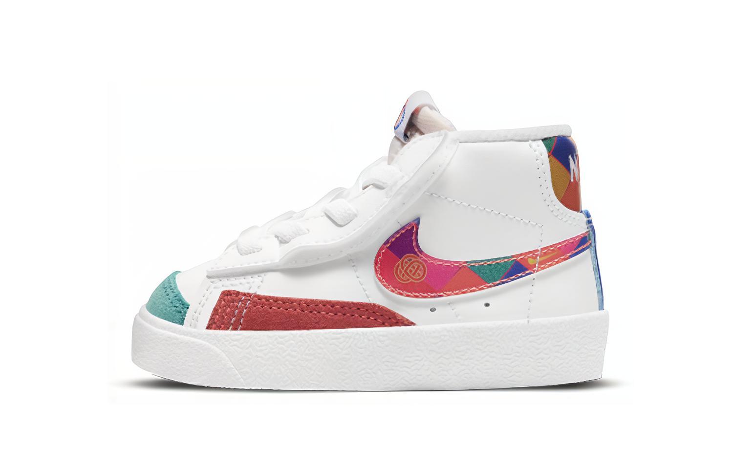 кеды Nike Blazer 77 BT (бело-красно-зеленые)