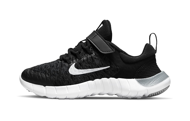 Nike Free RN comfortable and casual shock-absorbing low-top children's running shoes black and white for small and medium-sized children