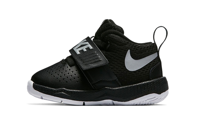Детские кроссовки Nike Team Hustle D 8 (черный)