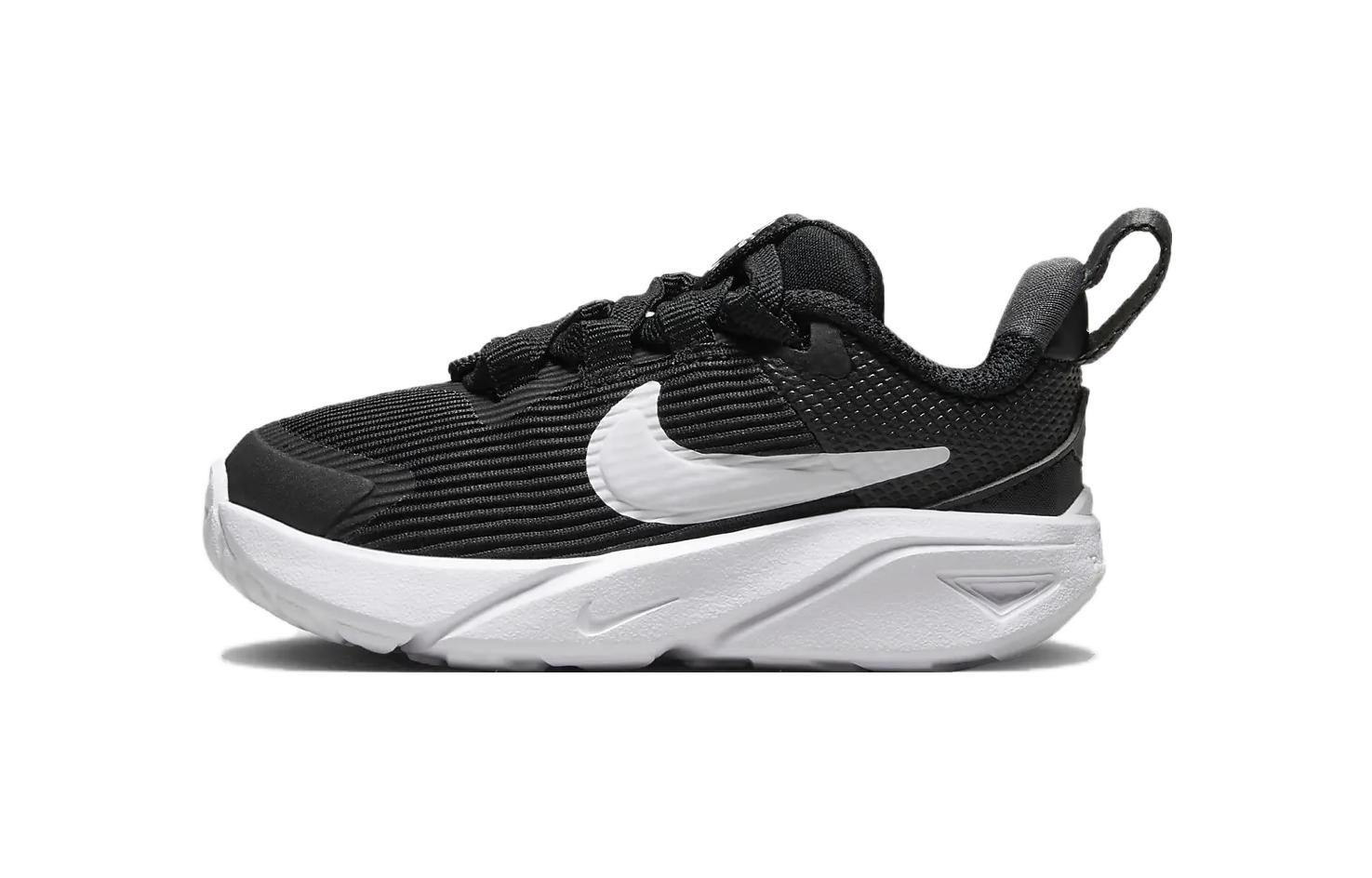 Детские кроссовки Nike Star Runner 4 (черно-белые)