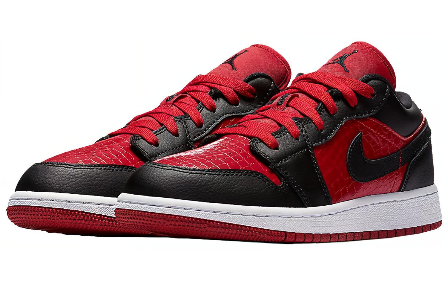 Кроссовки Jordan JordanAir Jordan 1 Low GS (черно-красные) — фото 5