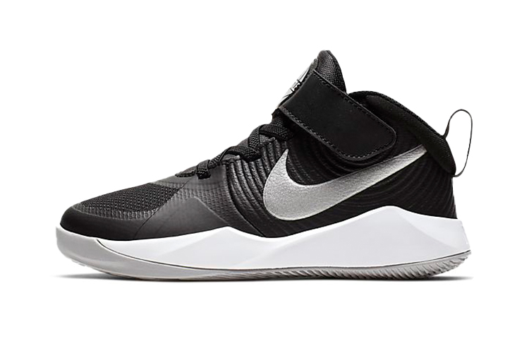 Детские баскетбольные кроссовки Nike Team Hustle D 9 (черно-серебристые)