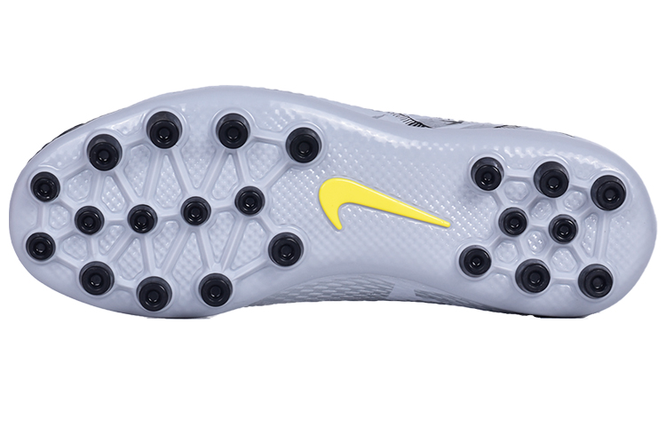 Детские бутсы Nike Phantom GT Academy SE AG (серебристо-серый) — Серебристыйсерый — фото 5