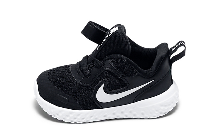 Детские кроссовки Nike Revolution 5 (черно-белые) — фото 5