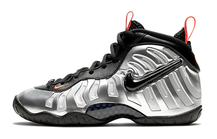 Кроссовки Nike NikeFoamposite Pro Halloween GS (серебристо-черные)