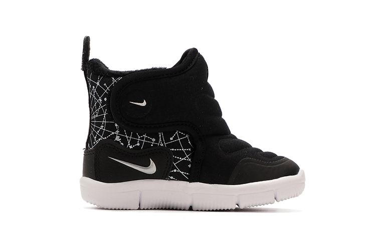 Детские ботинки Nike Novice Boot (черный) — Чёрный — фото 2