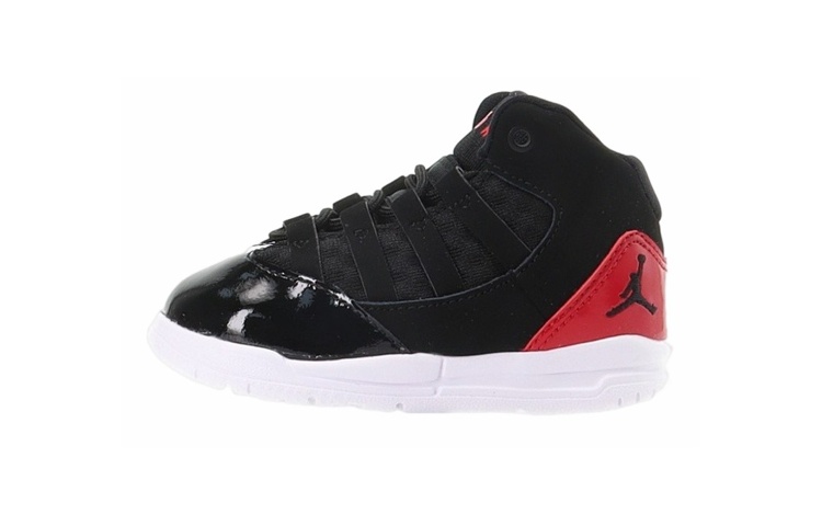 Детские кроссовки Jordan Max Aura (черно-красные)