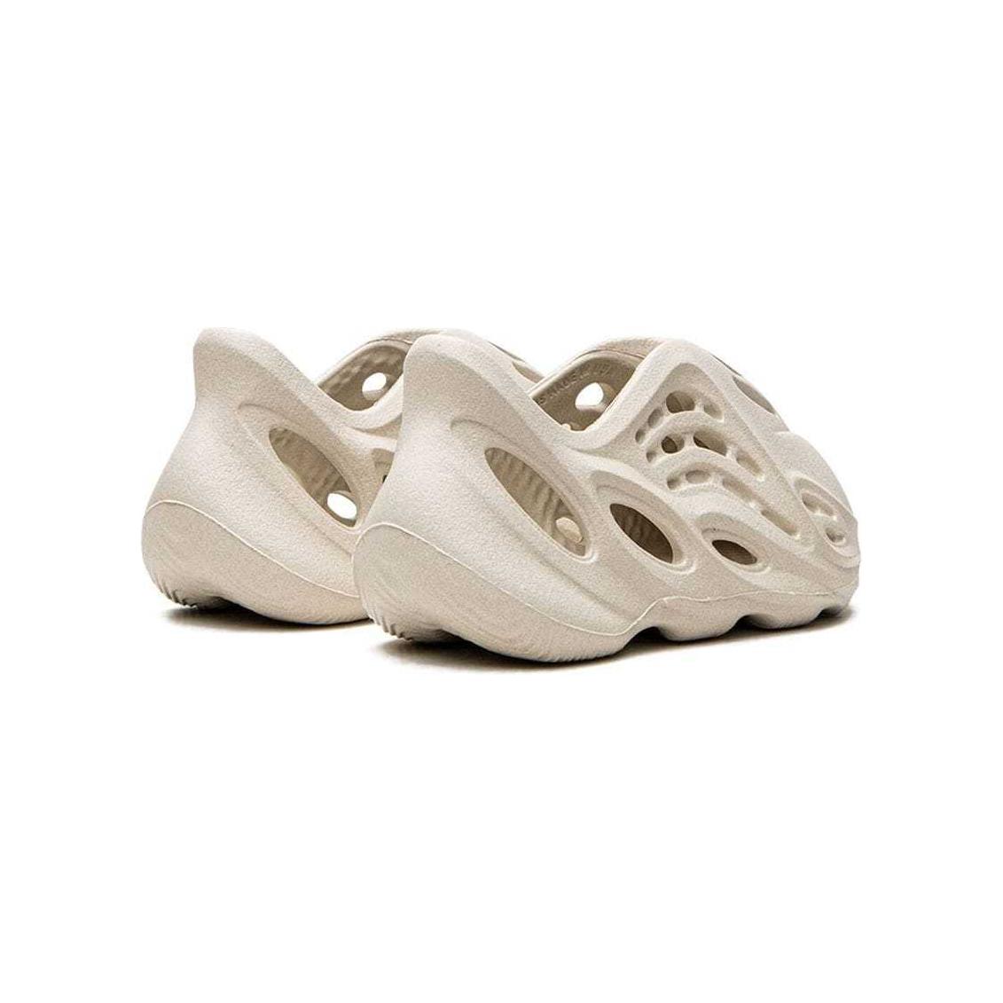 Детские сабо adidas originals Yeezy Foam Runner Sand (бежевый) — фото 4