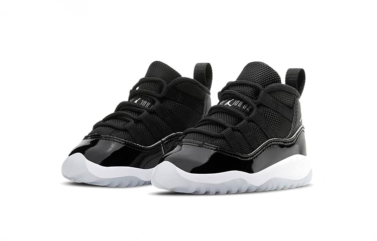Детские кроссовки Jordan Air Jordan 11 Retro Jubilee (черно-серебряные) — фото 5