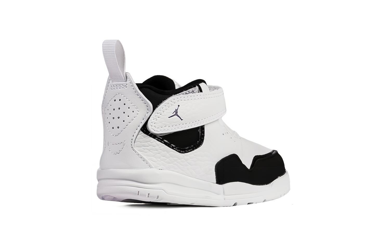 Детские кроссовки Jordan Courtside 23 (белый / черный) — Белый / чёрный — фото 5
