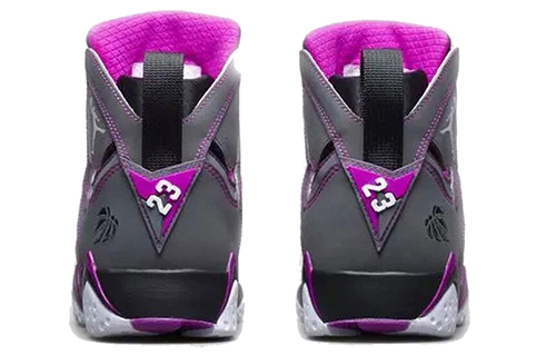Унисекс кроссовки Jordan JordanAir Jordan 7 Retro Valentine Day GS 2015 (серые) — фото 7