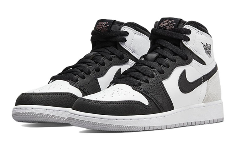 Кроссовки Jordan JordanAir Jordan 1 Retro High OG "Stage Haze" GS (черный / белый) — Чёрный / белый — фото 5