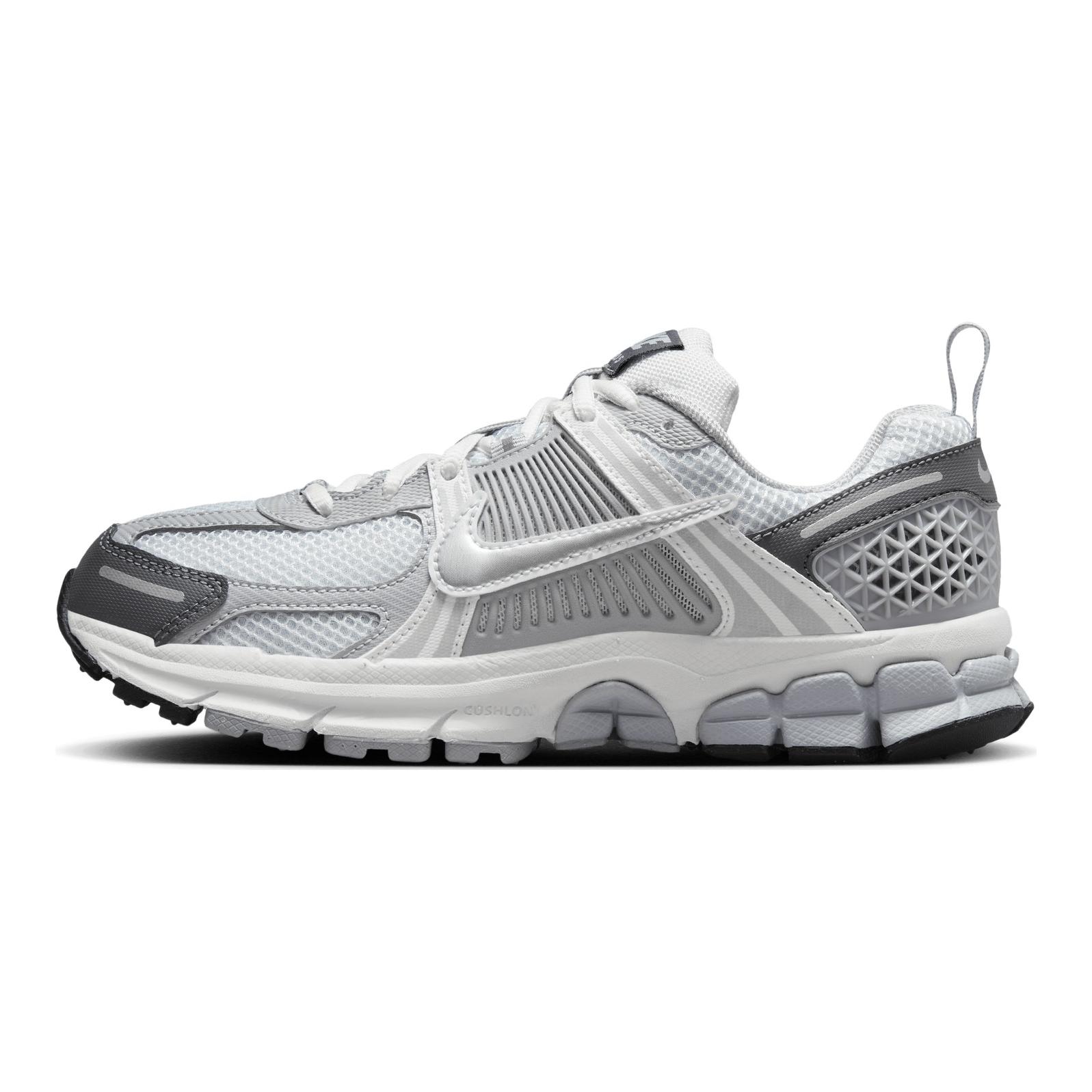 Кроссовки Nike Zoom Vomero 5 (бело-серые)