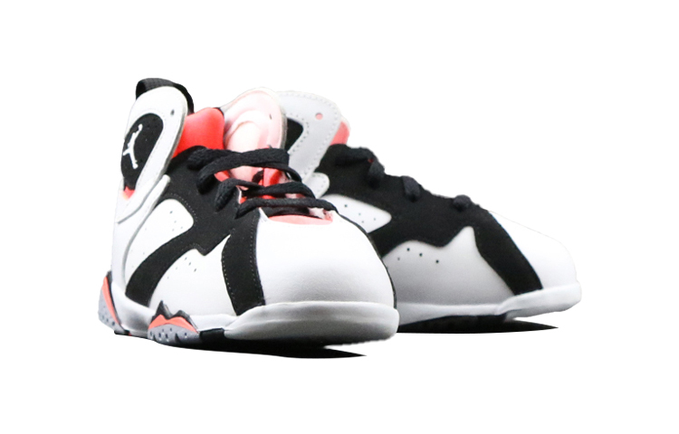 Детские кроссовки Jordan Air 7 Retro "Hot Lava" (бело-черно-оранжевый) — Белый / чёрный / оранжевый — фото 3