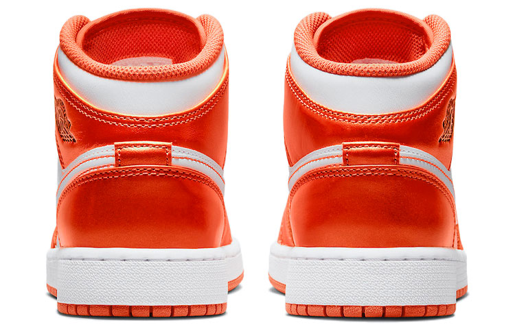 Кроссовки Jordan Air Jordan 1 Mid (бело-оранжевые) — фото 9