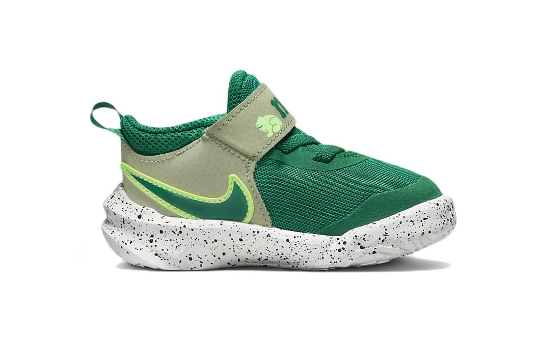 Детские кроссовки Nike Team Hustle D 10 (зеленый / белый / черный) — Зелёный / белый / чёрный — фото 4