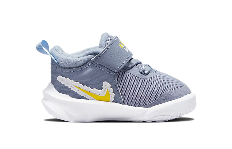 Детские кроссовки Nike Team Hustle D 10 (сине-белые) — фото 3