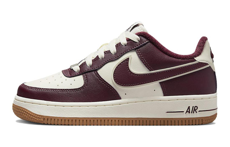 Кроссовки Nike Air Force 1 (бело-красные)