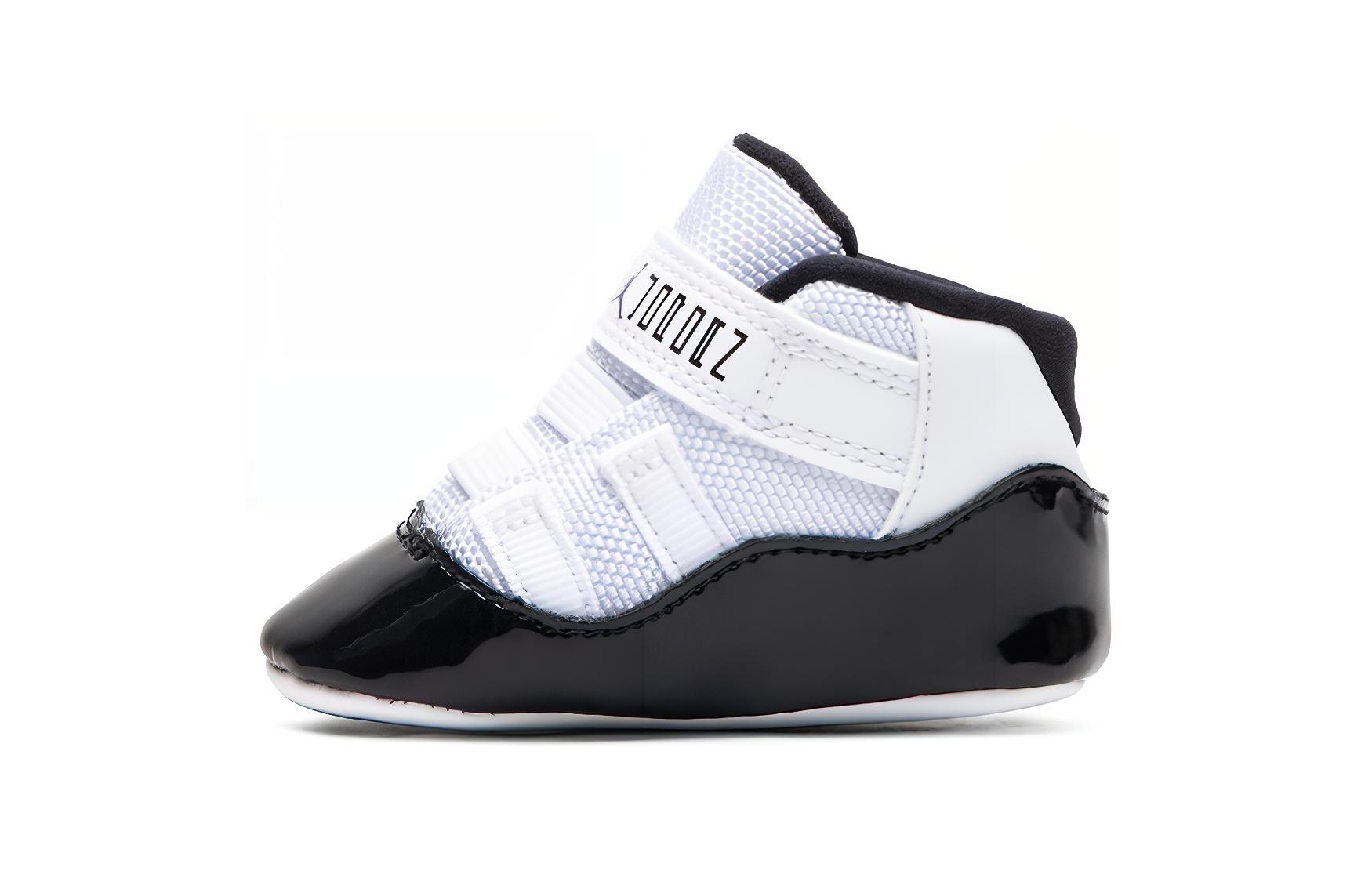 Детские кроссовки Jordan Jordan Air Jordan 11 retro concord 2018 (черно-белые)