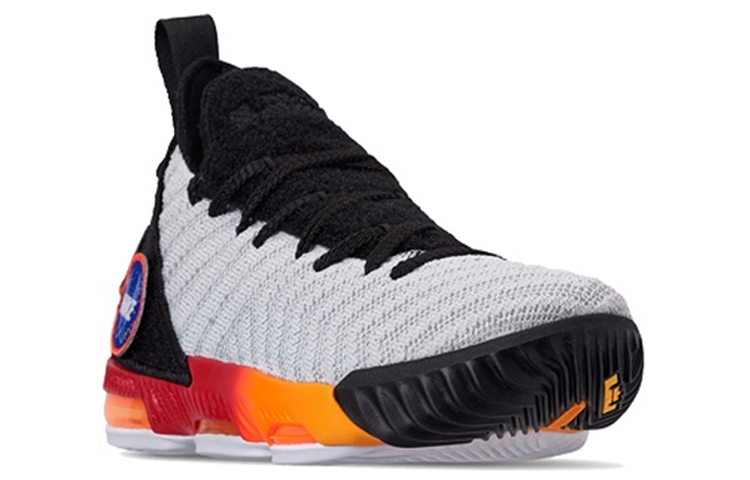 Кроссовки Nike NikeLebron 16 GS (бело-оранжевые) — 白色/橘黄色 — фото 3