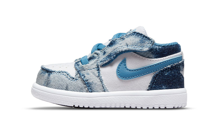 Кроссовки Jordan Jordan Air Jordan 1 low alt "washed denim" (белый / синий)