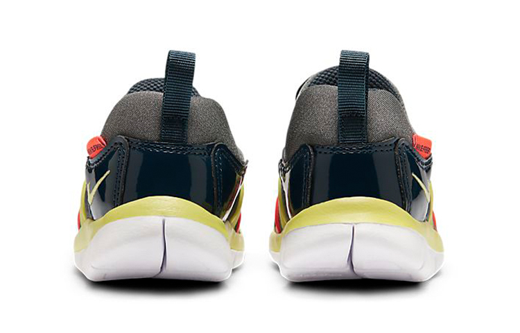 Детские кроссовки Nike Dynamo Free (серые) — фото 7
