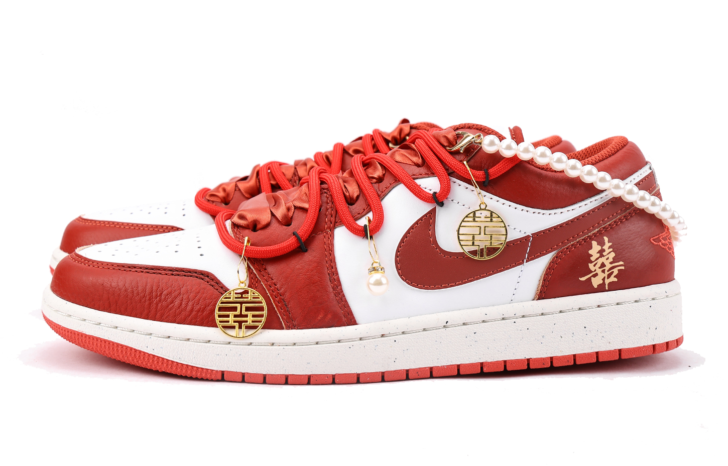 Jordan Air Jordan 1 Low top Vintage Basketball Shoes Women’s White Red