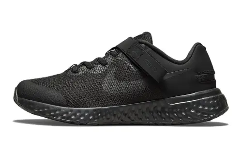 Nike Revolution 6 FlyEase 4E 'Black White' GS