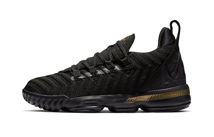 Детские кроссовки Nike Lebron 16 I'm King (черно-золотые)