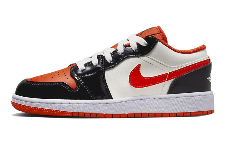 Кроссовки Jordan Air Jordan 1 Low Halloween GS (бело-оранжево-черные)