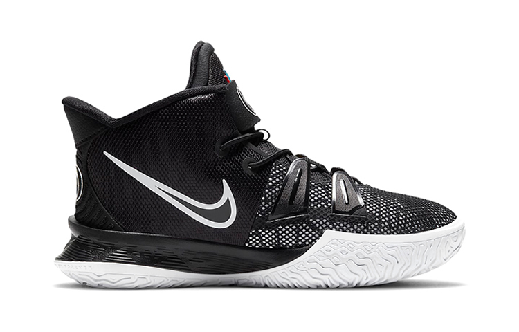 Детские кроссовки Nike Kyrie 7 (черно-белый) — фото 4