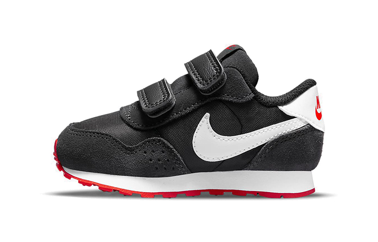 Детские кроссовки Nike Nike MD Valiant (черно-красно-белые)