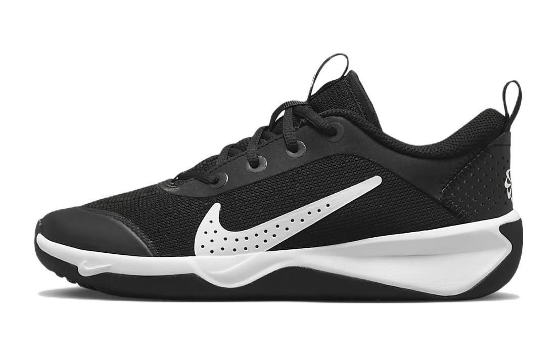 Кроссовки Nike NikeOmni Multi-Court GS (черно-белые)