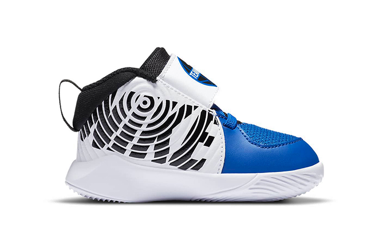 Детские кроссовки Nike Team Hustle D 9 (синий / белый / черный) — Синий / белый / чёрный — фото 4