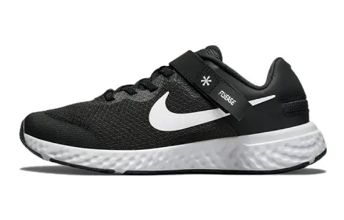 Nike Revolution 6 FlyEase 4E 'Black White' GS