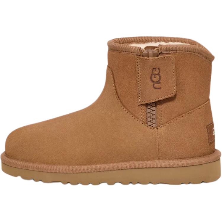 Детские ботинки UGG Classic Novelty (каштановые)
