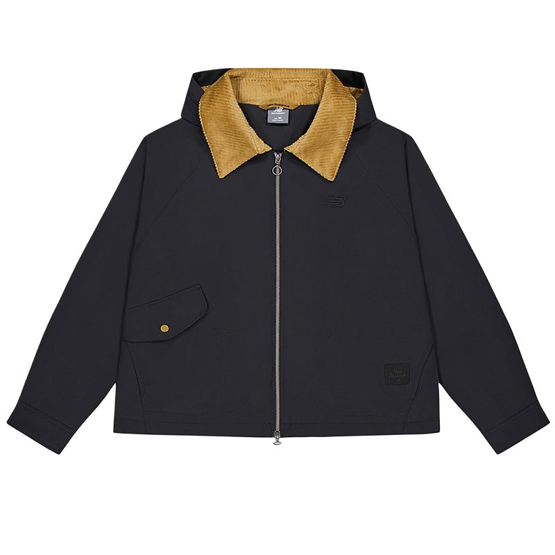 Женская куртка New Balance Woven Jacket (черная)