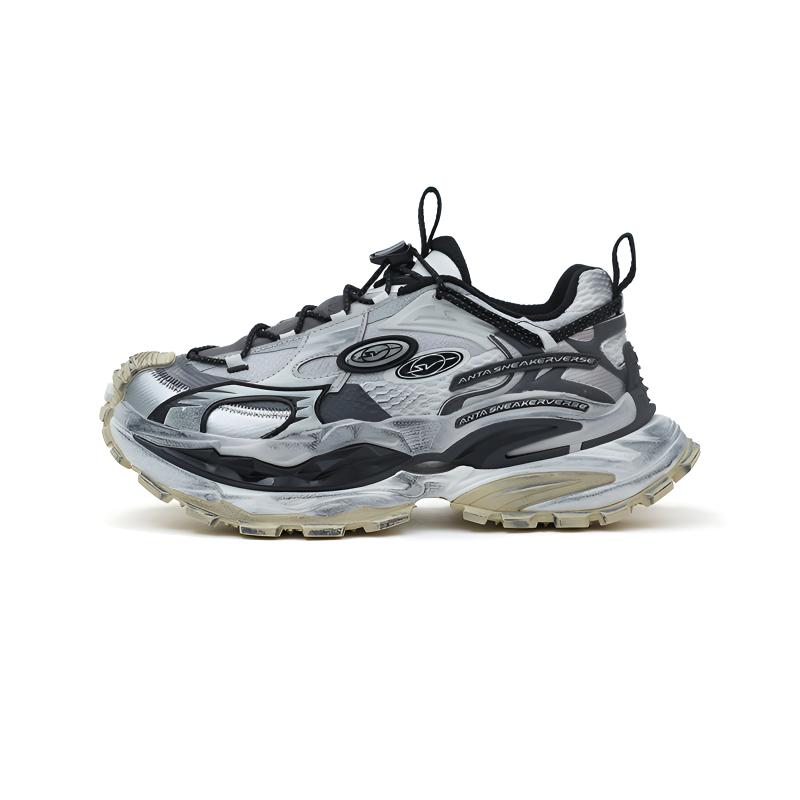 Женские кроссовки Anta SNEAKERVERSE StrataVerse (серо-черная)