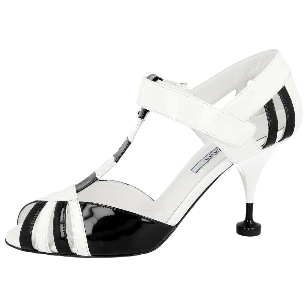 Женские туфли Prada (белые)