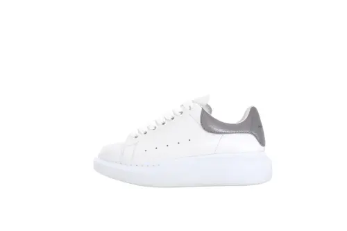 Alexander McQueen Alexander McQueen Oversized Sneaker Leather Comfortable Low-top Life Casual Shoes Women's Black Pearl