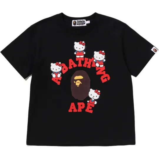 A BATHING APE × Sanrio/Sanrio совместная модель SS26, классическая повседневная женская футболка с принтом игровой сцены